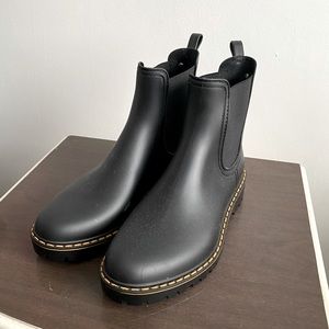 Igor black ankle rain boots